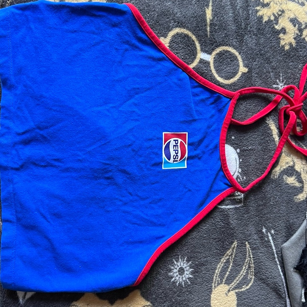 Pepsis crop top